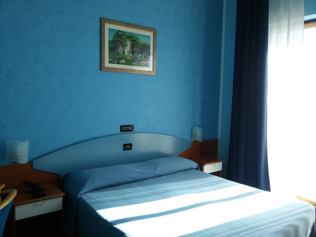 Hotel Ristorante Miramare 玛里纳吉尔萨罗 客房 照片