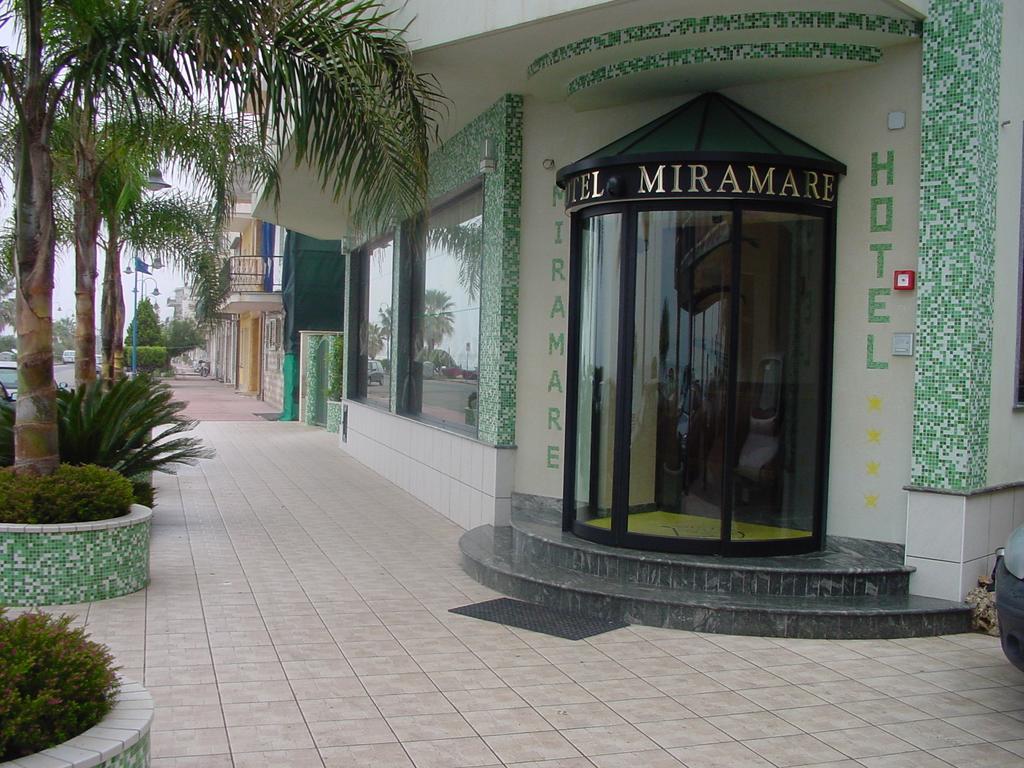 Hotel Ristorante Miramare 玛里纳吉尔萨罗 外观 照片