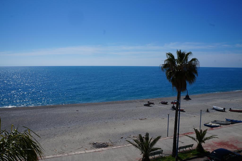 Hotel Ristorante Miramare 玛里纳吉尔萨罗 外观 照片
